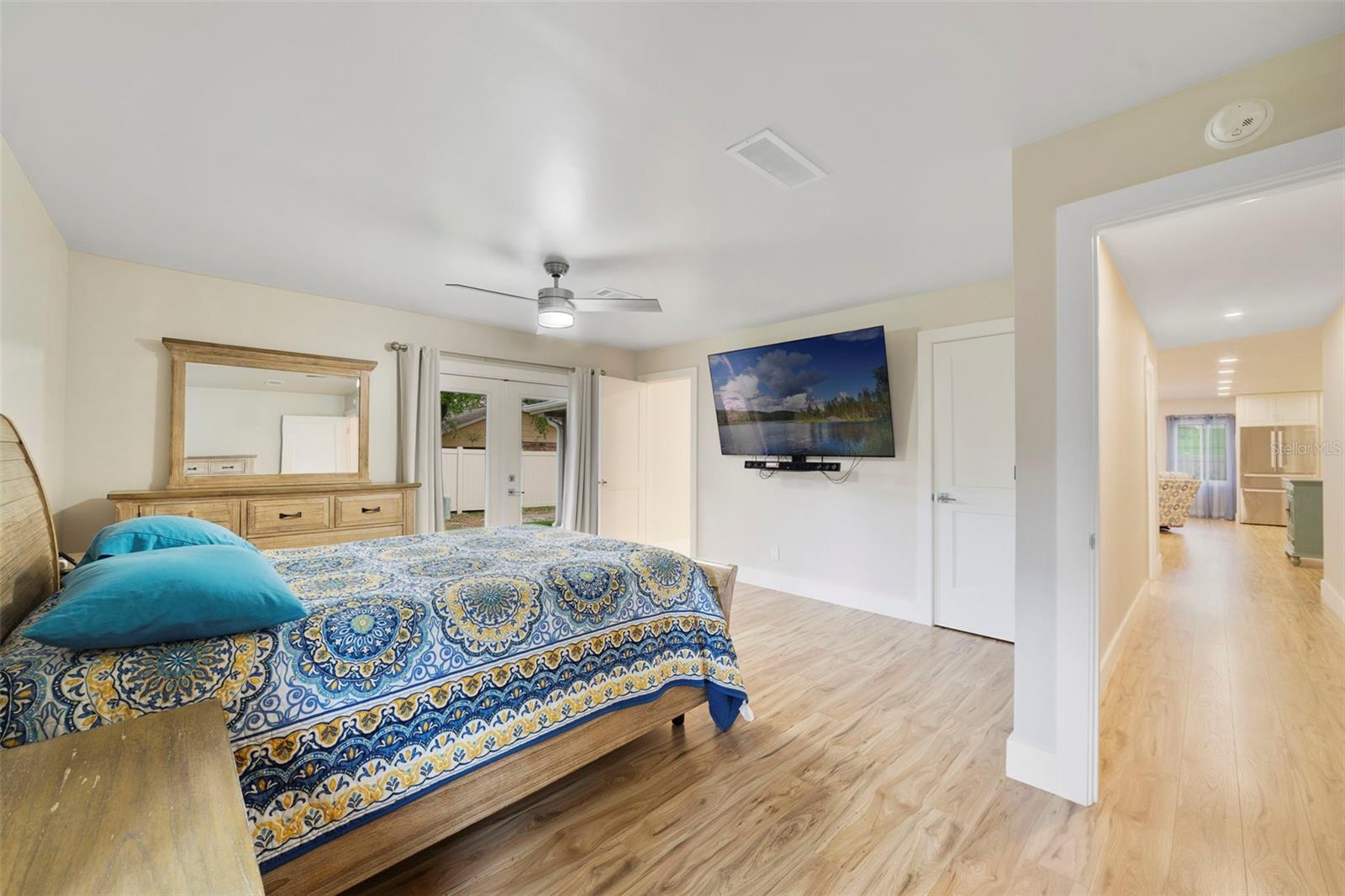 Image 20 of 37 For 905 Willow Run