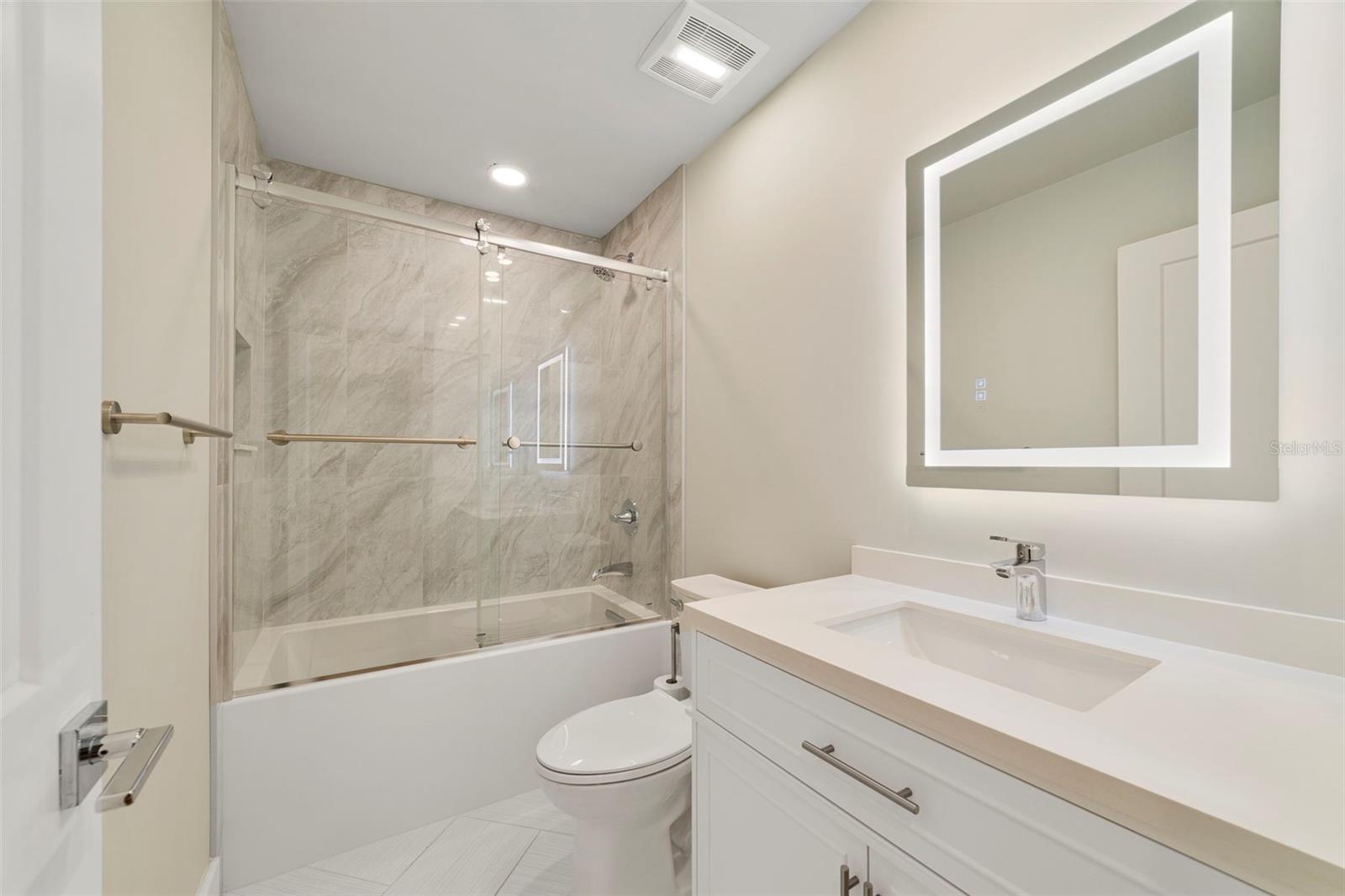 Image 25 of 37 For 905 Willow Run