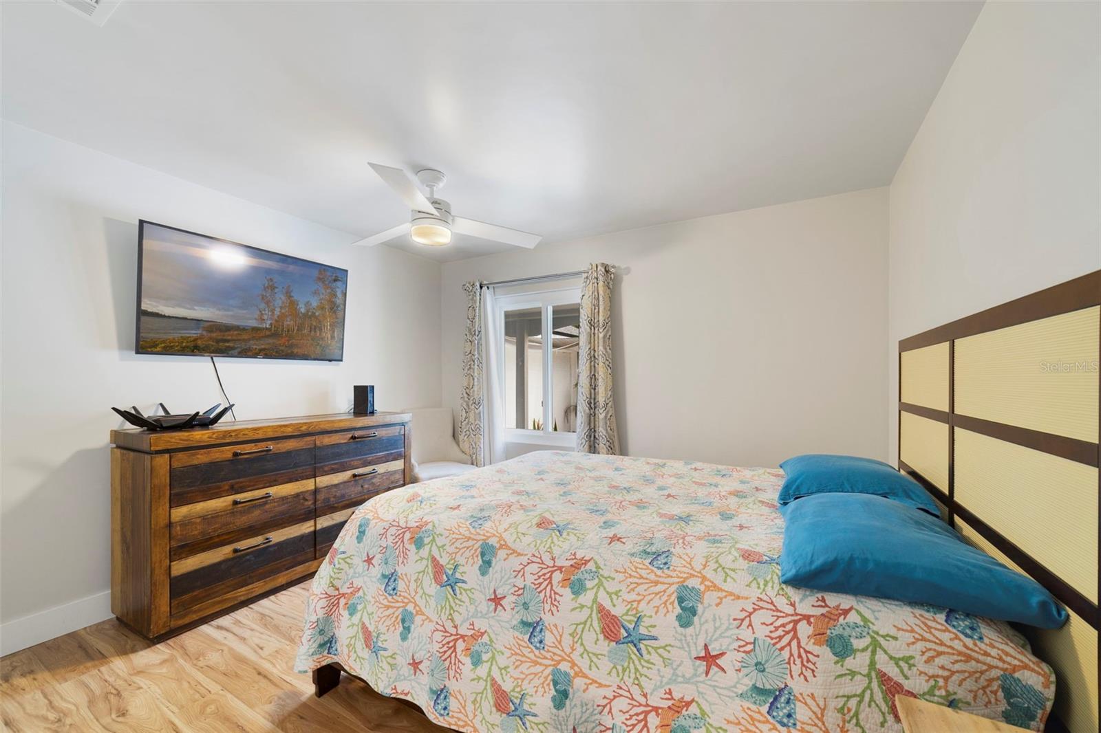 Image 26 of 37 For 905 Willow Run