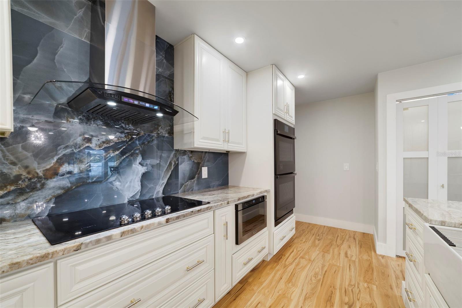 Image 5 of 37 For 905 Willow Run