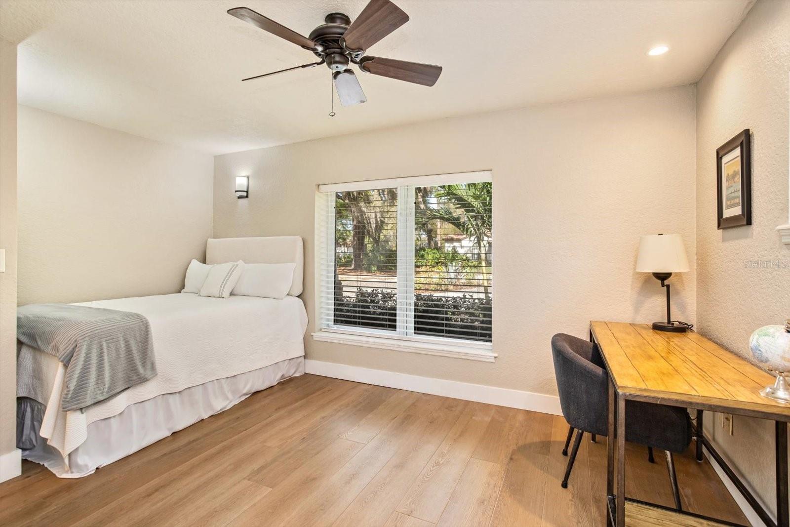 Image 24 of 33 For 106 Palm Street