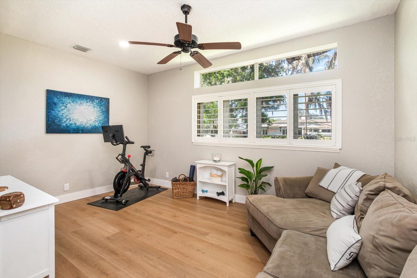 Image 27 of 33 For 106 Palm Street