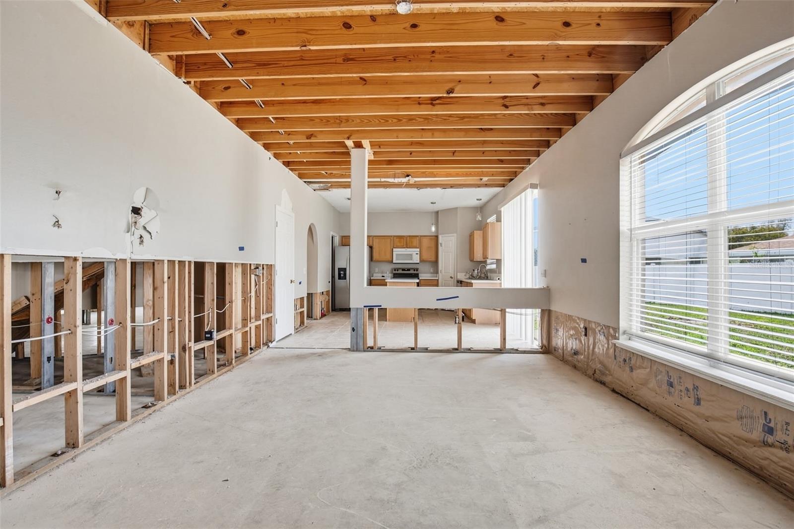 Image 12 of 39 For 12941 Kings Lake Drive