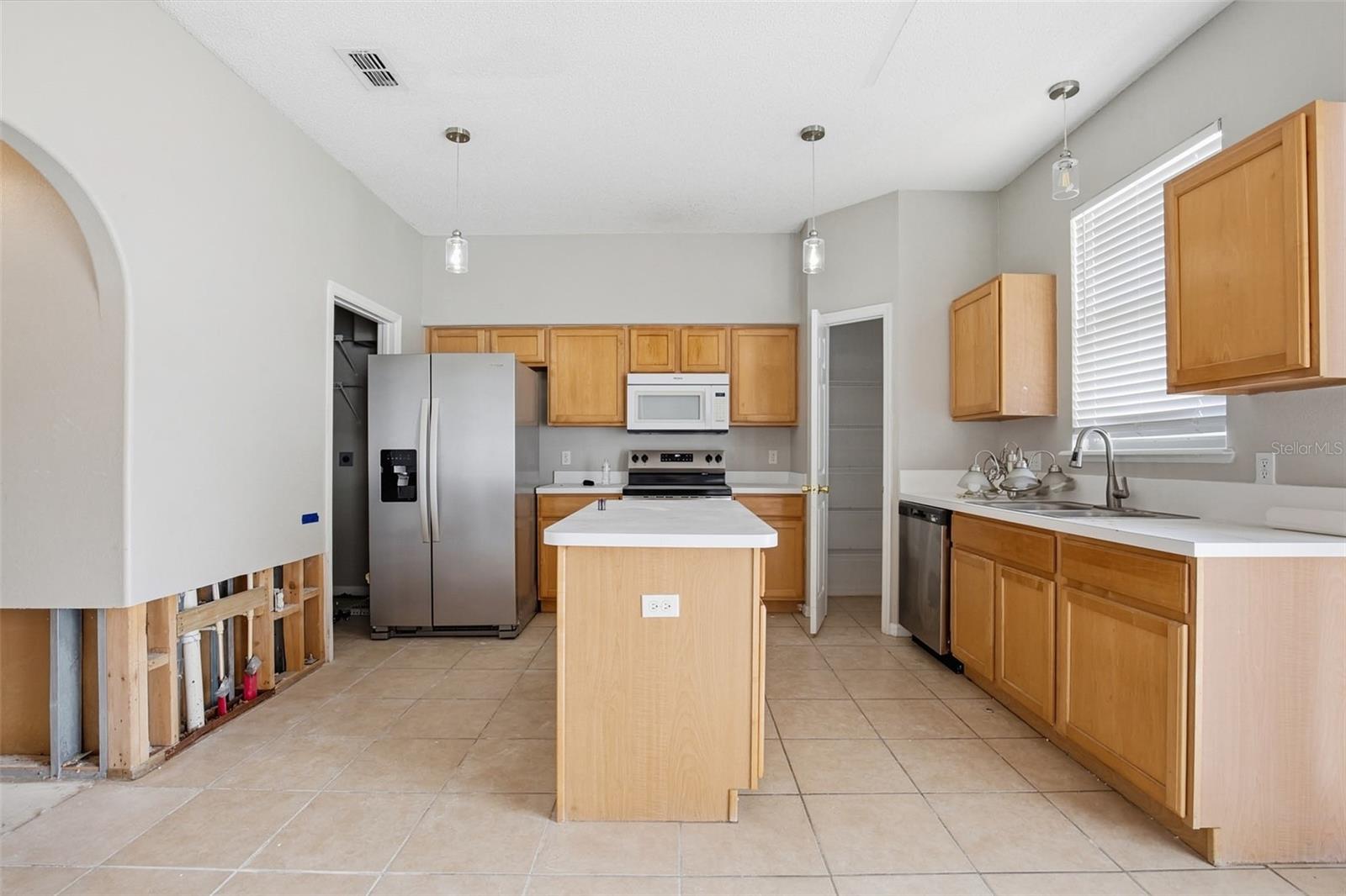 Image 15 of 39 For 12941 Kings Lake Drive