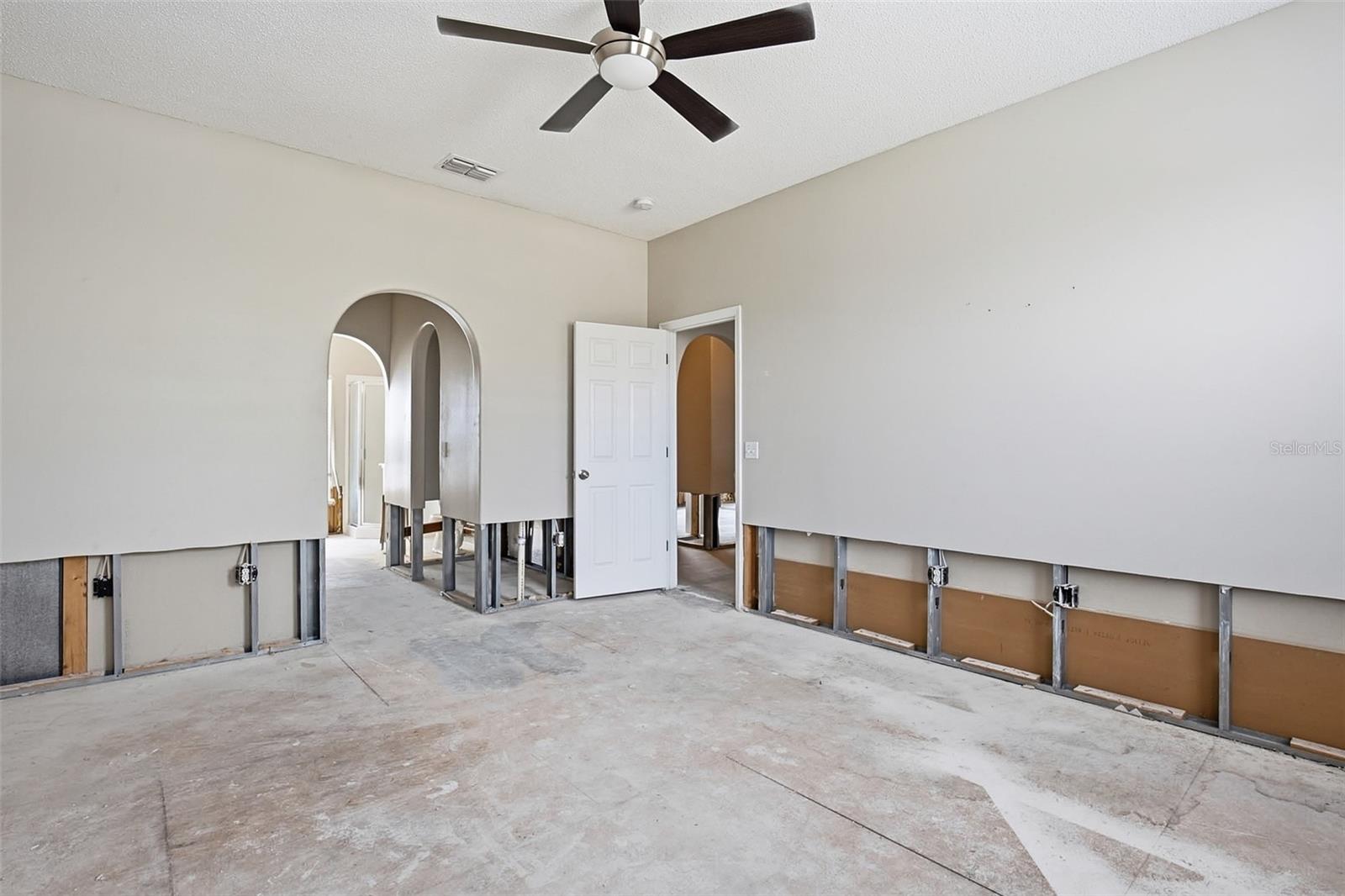 Image 22 of 39 For 12941 Kings Lake Drive