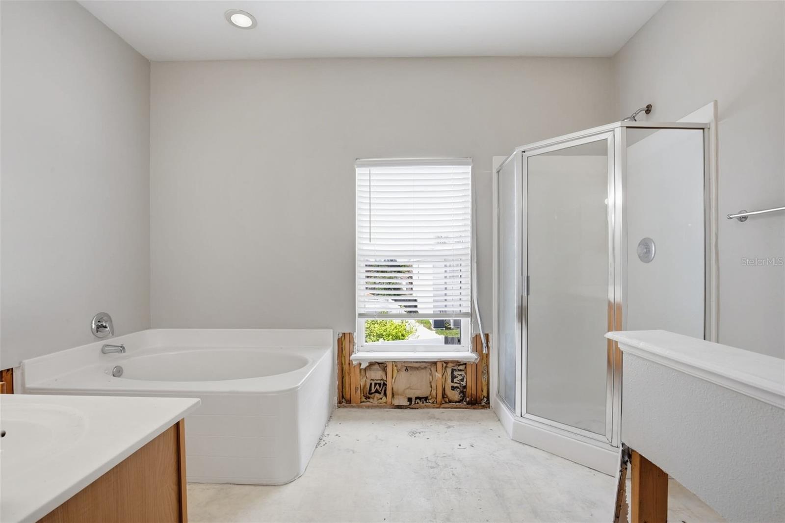 Image 34 of 39 For 12941 Kings Lake Drive