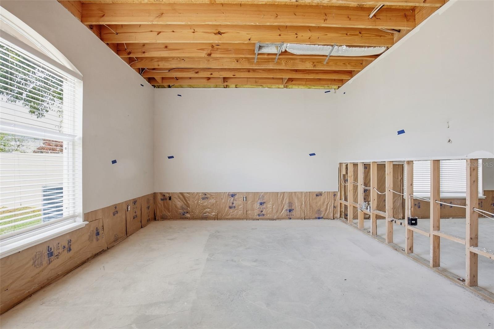 Image 6 of 39 For 12941 Kings Lake Drive