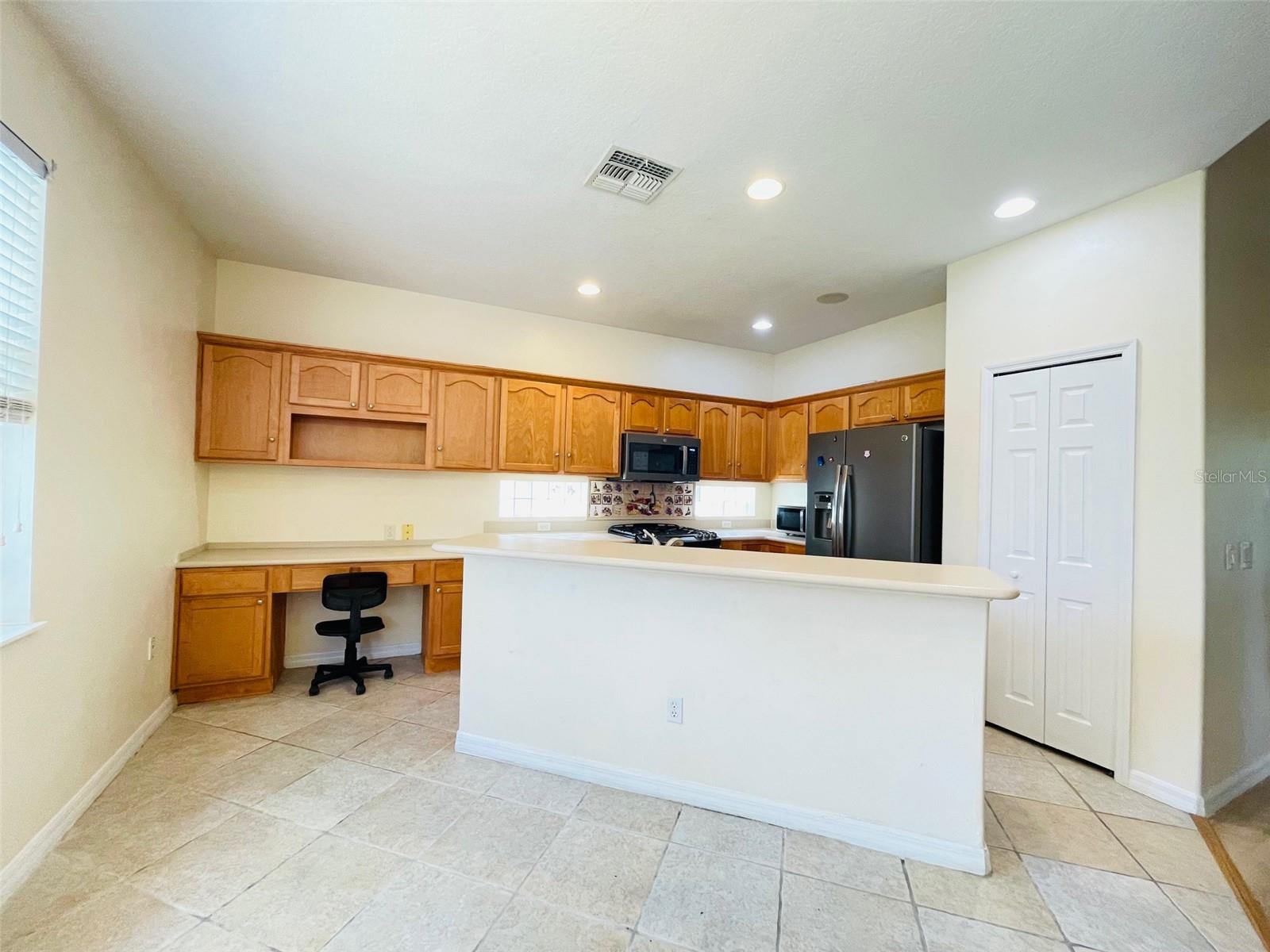 Image 12 of 30 For 935 Lascala Drive