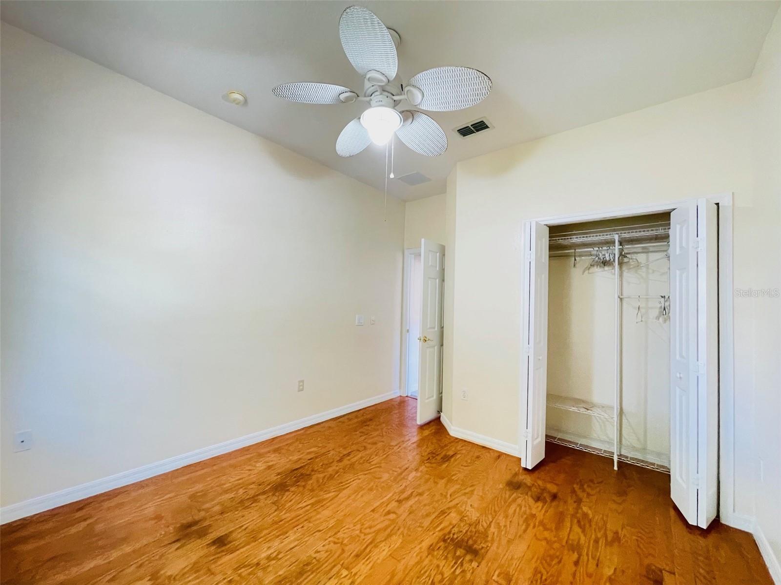 Image 21 of 30 For 935 Lascala Drive