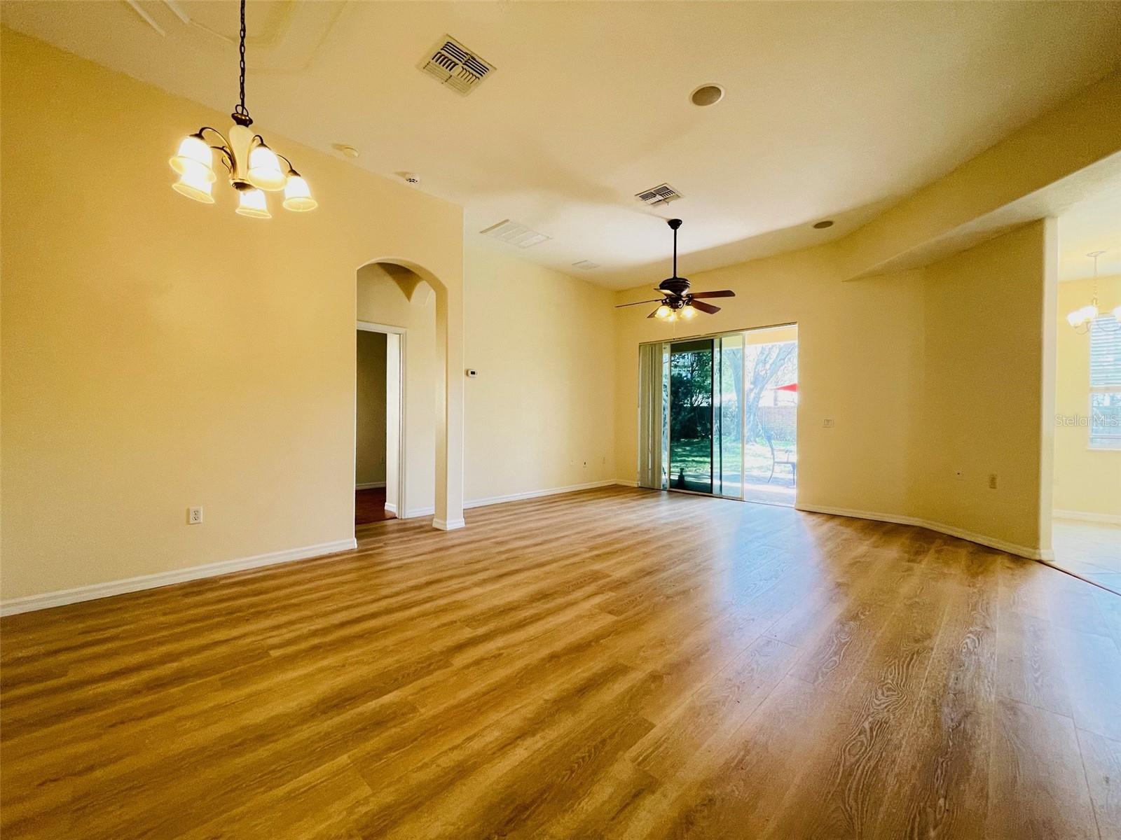 Image 9 of 30 For 935 Lascala Drive