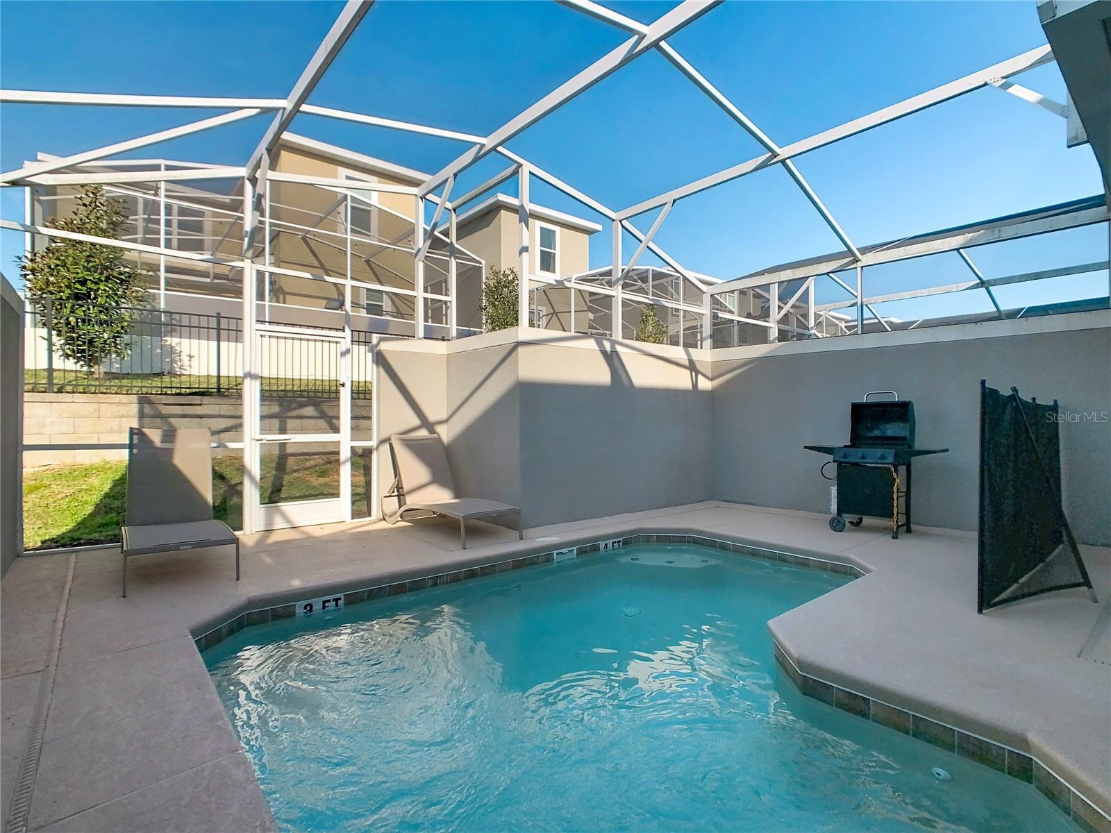 Image 33 of 39 For 1264 Challenge Drive 1264