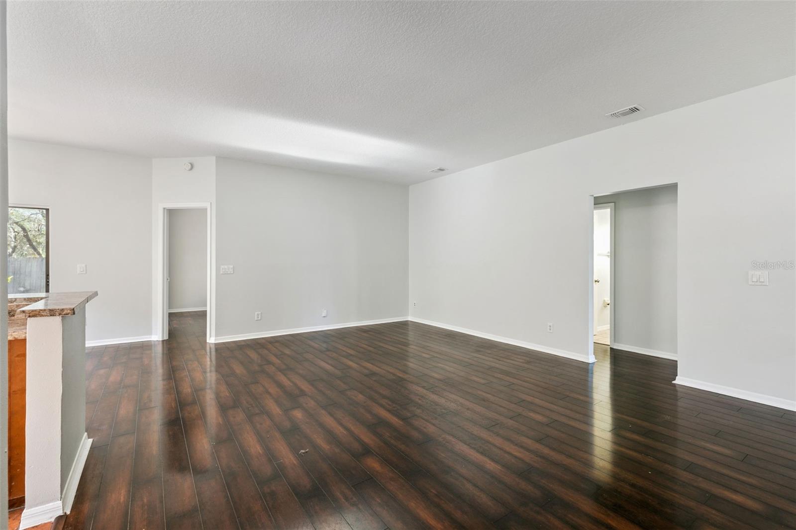 Image 10 of 27 For 1046 Whittier Circle