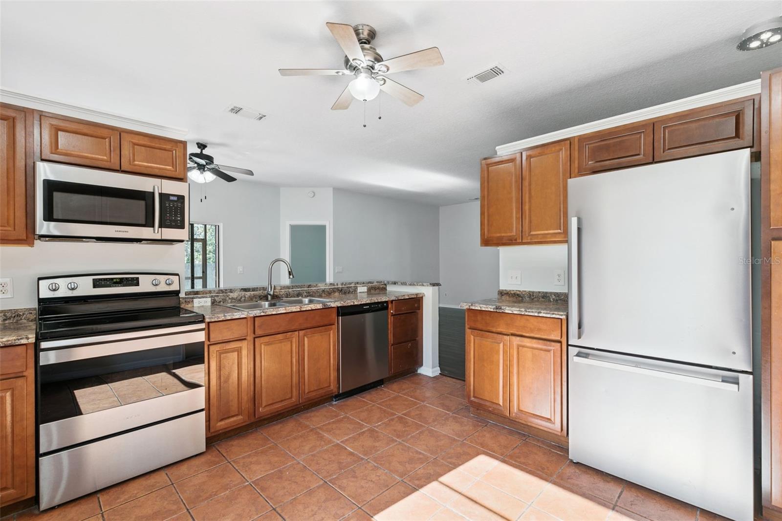 Image 13 of 27 For 1046 Whittier Circle