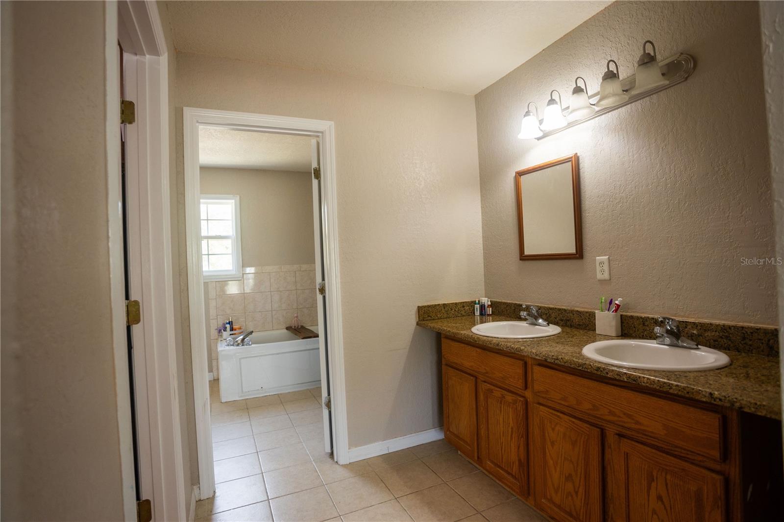 Image 35 of 63 For 1159 Valencia Heights Avenue