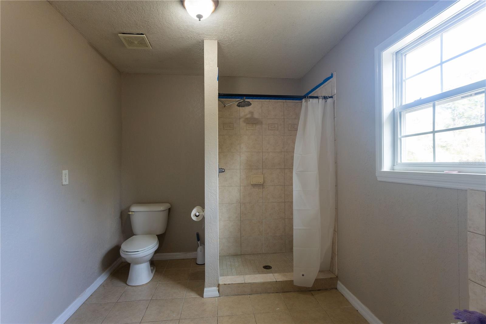 Image 62 of 63 For 1159 Valencia Heights Avenue