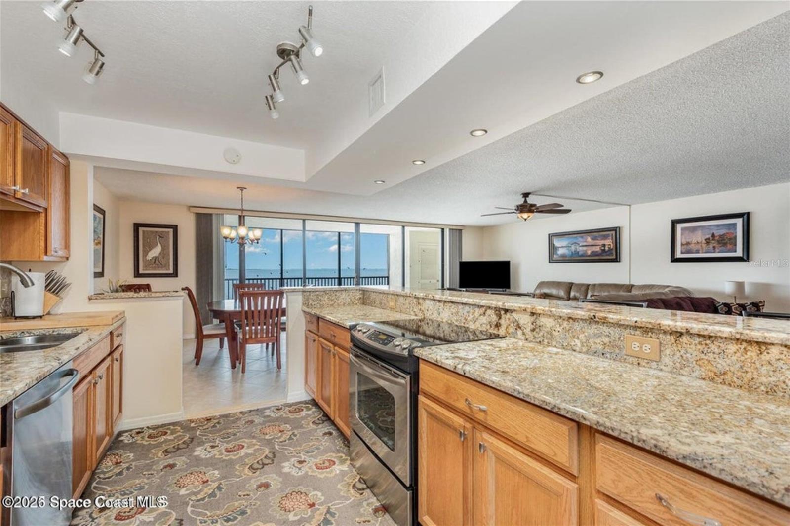 Image 12 of 25 For 525 Indian River Avenue 303