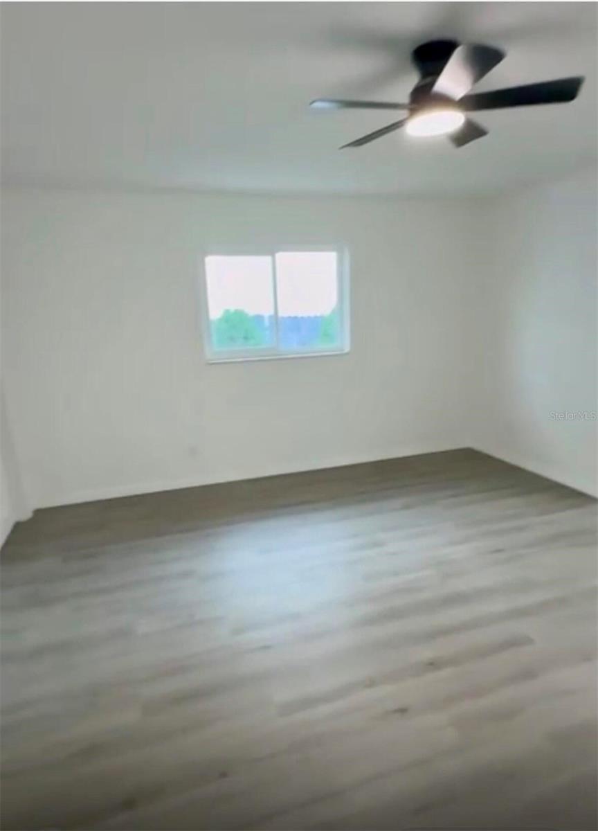 Image 5 of 9 For 1827 Montana Avenue Ne