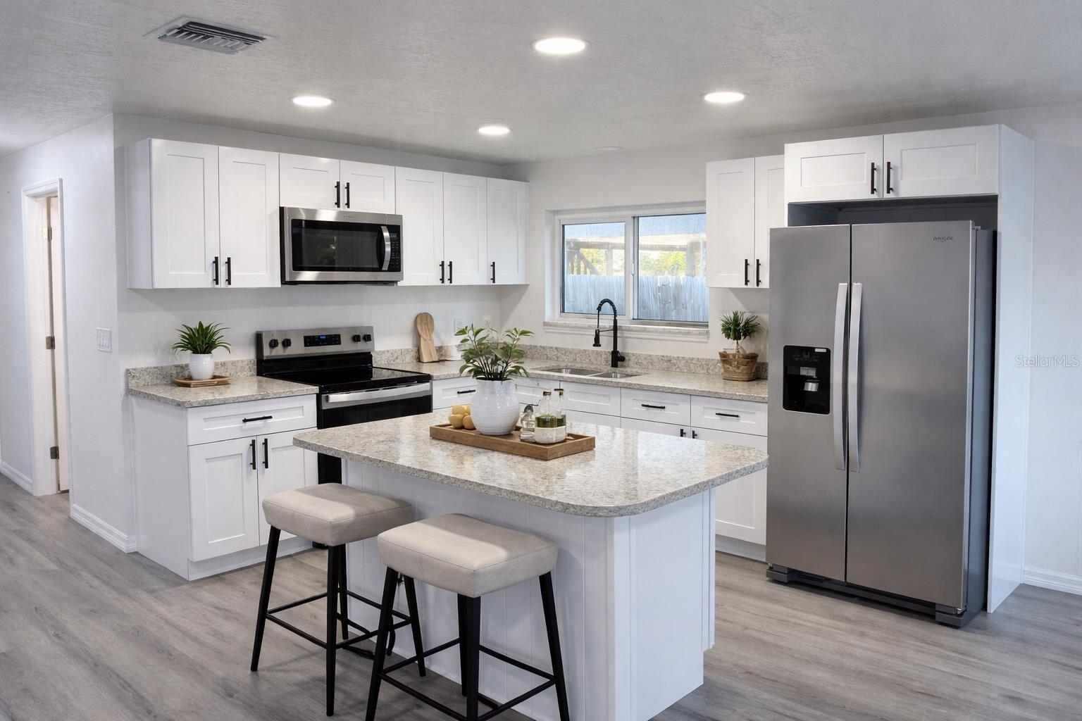 Image 8 of 9 For 1827 Montana Avenue Ne