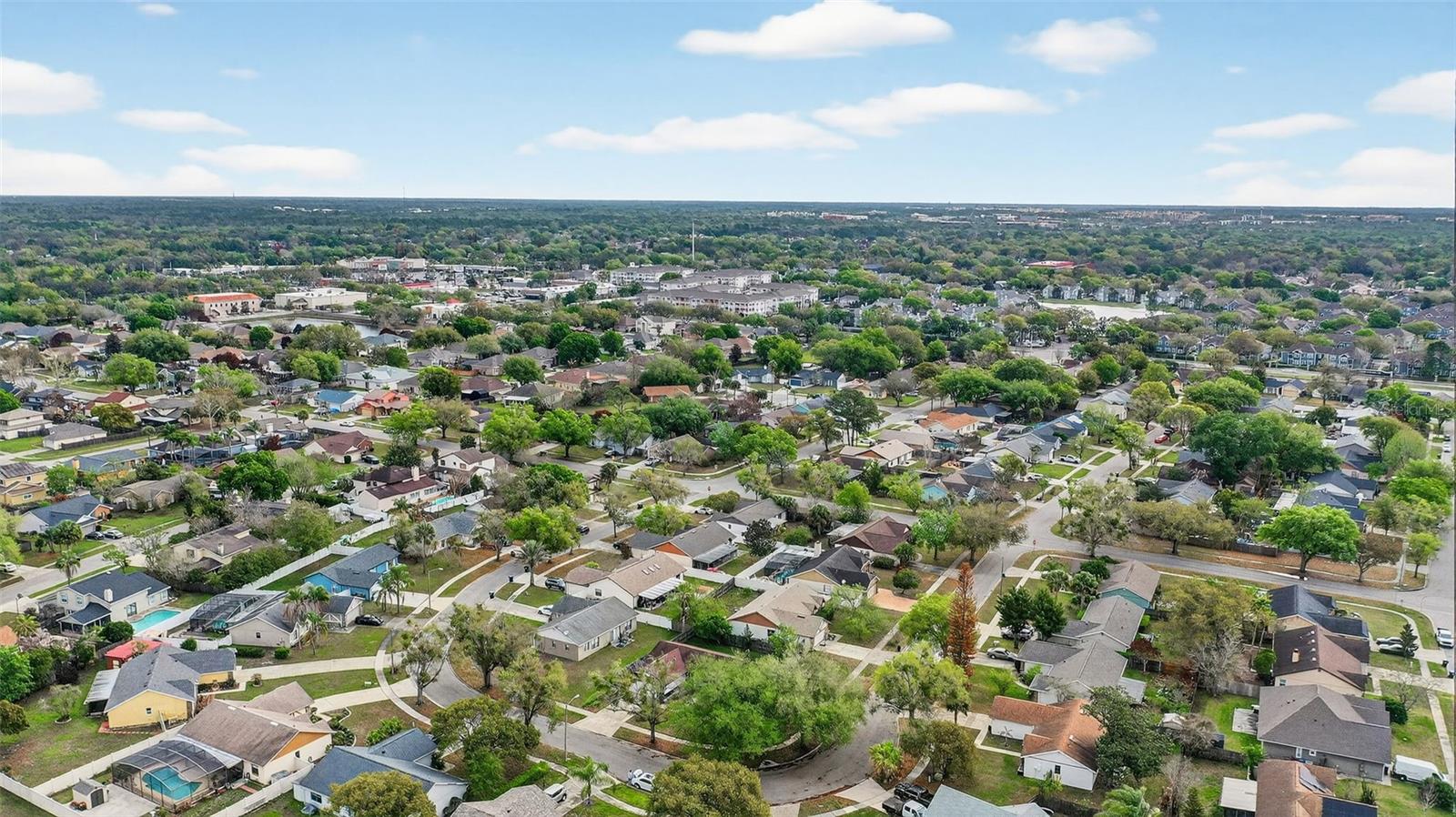 Image 4 of 39 For 9823 Balmoral Circle