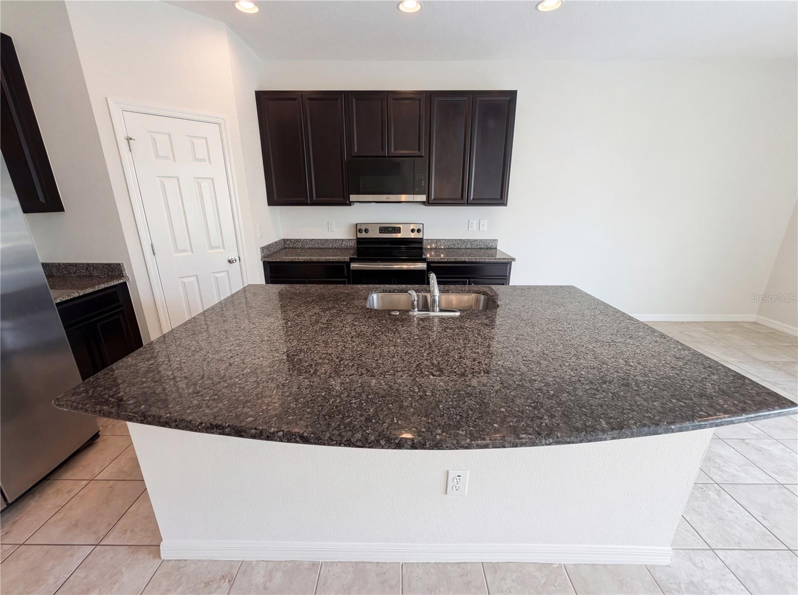 Image 11 of 23 For 7011 Towne Lake Road