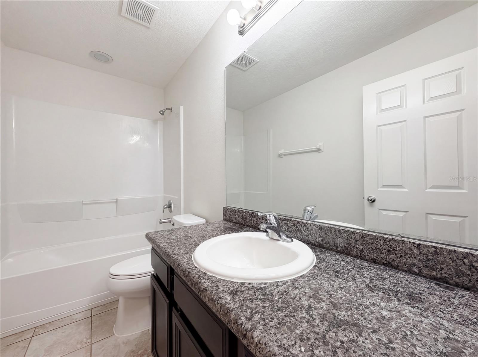 Image 16 of 23 For 7011 Towne Lake Road