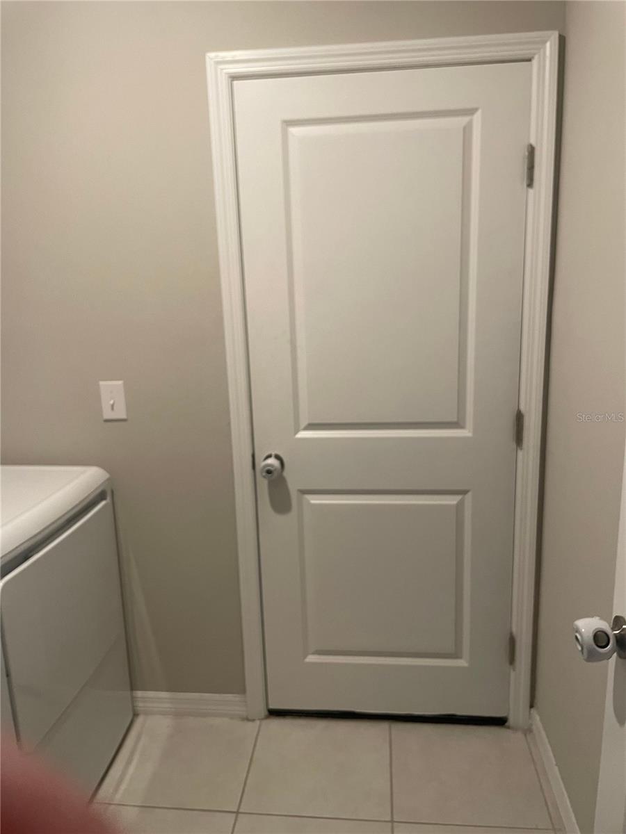 Image 22 of 38 For 1541 Landmark Drive