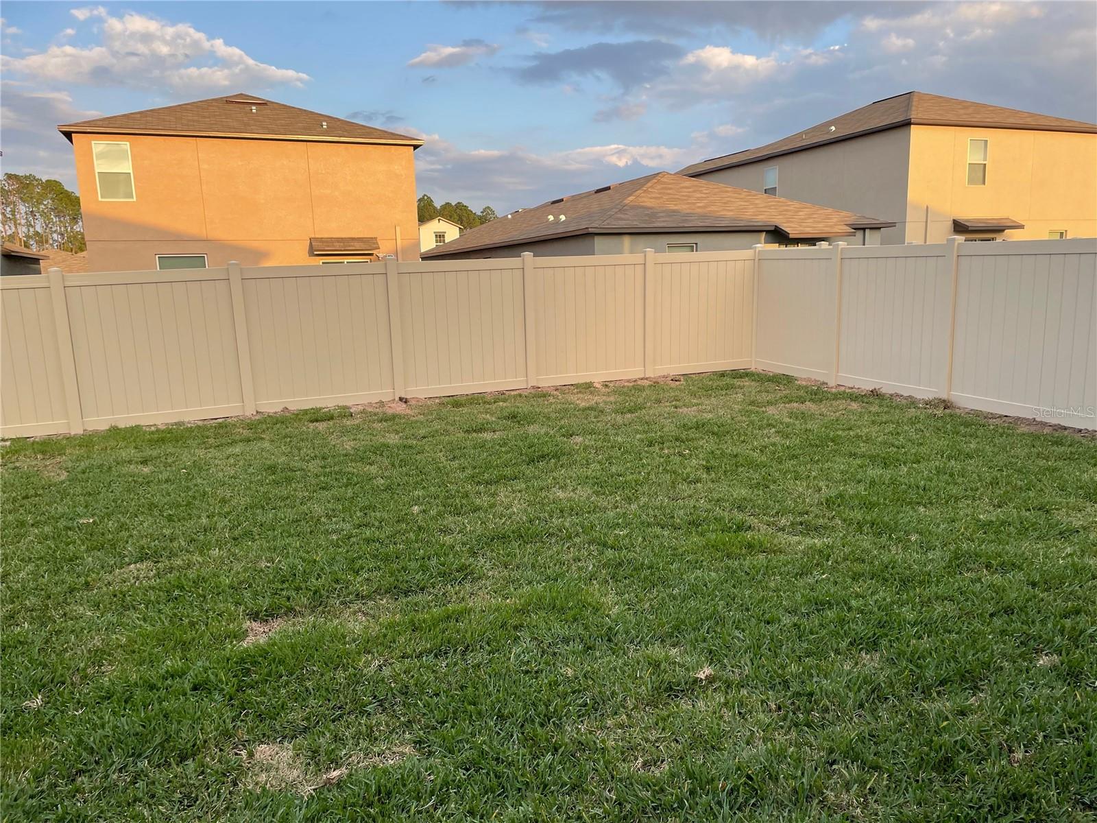 Image 4 of 38 For 1541 Landmark Drive