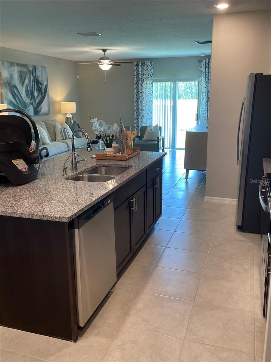 Image 7 of 38 For 1541 Landmark Drive