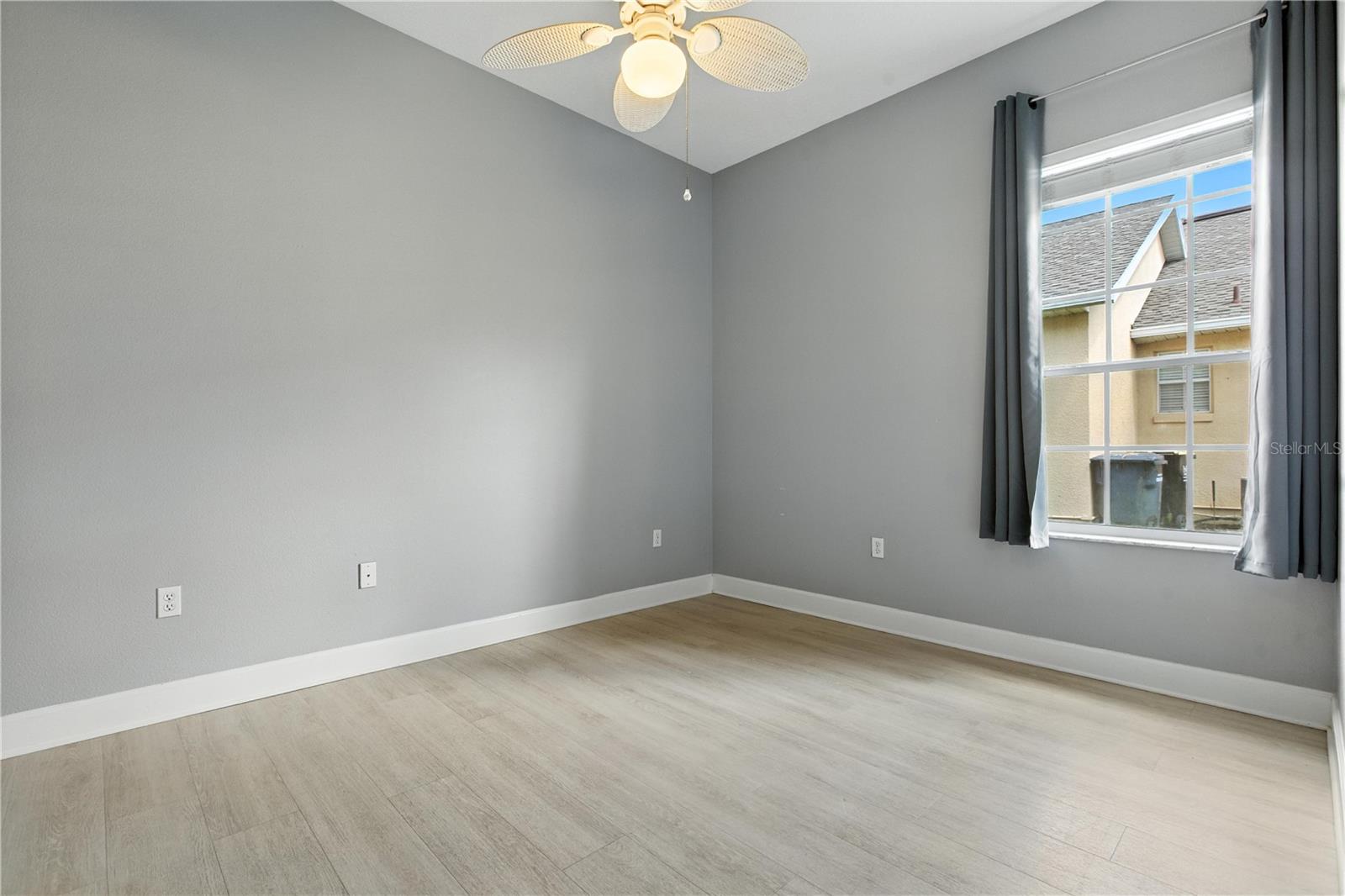 Listing photo id 19 for 457 Golf Vista Circle