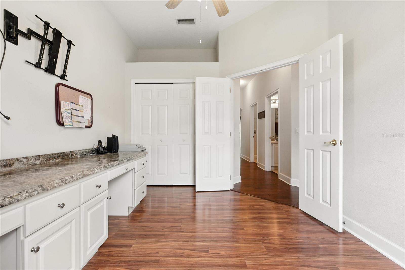 Listing photo id 21 for 457 Golf Vista Circle