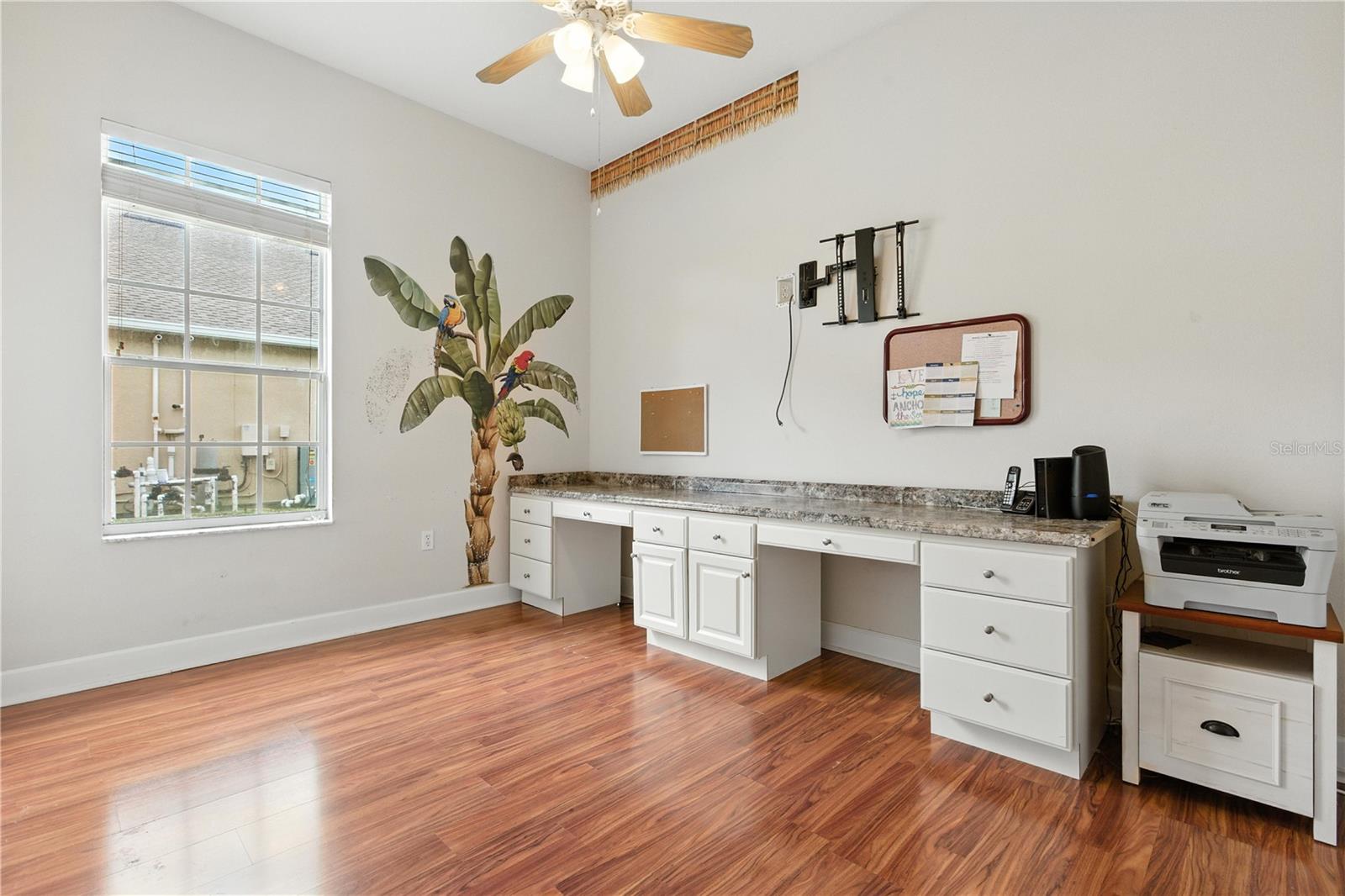 Listing photo id 22 for 457 Golf Vista Circle