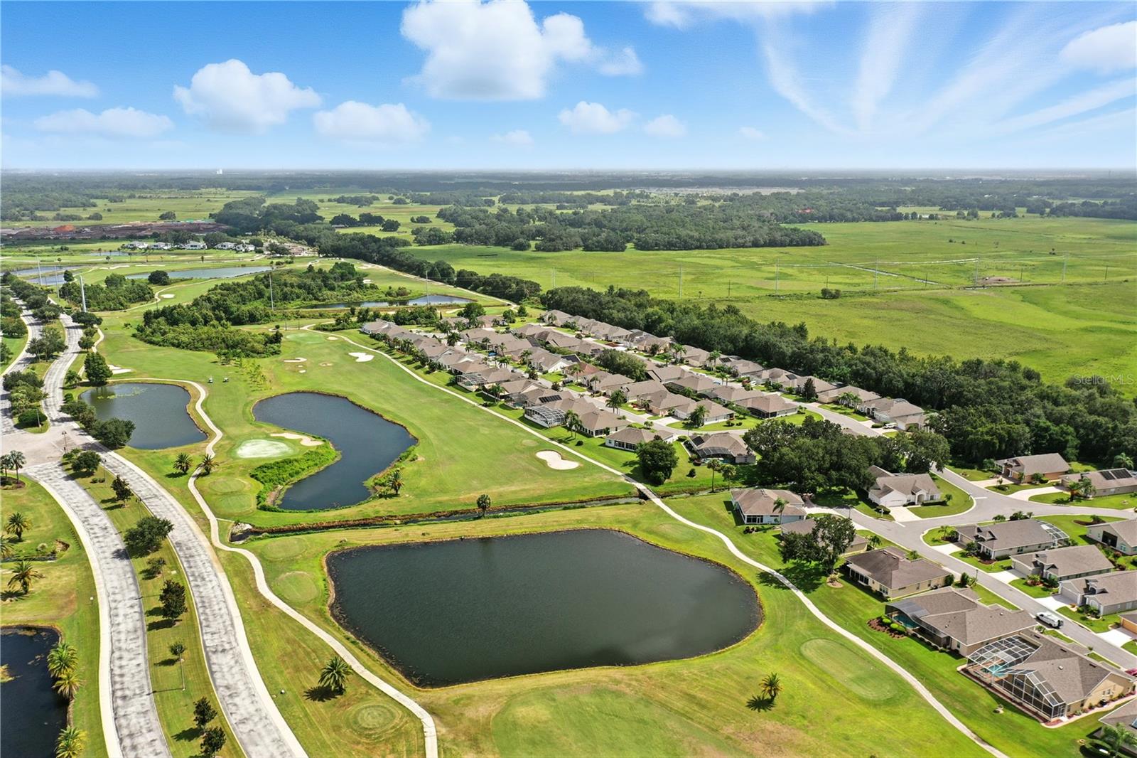 Listing photo id 37 for 457 Golf Vista Circle