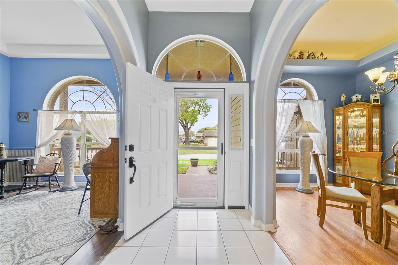 Image 10 of 26 For 124 Country Lakes Circle