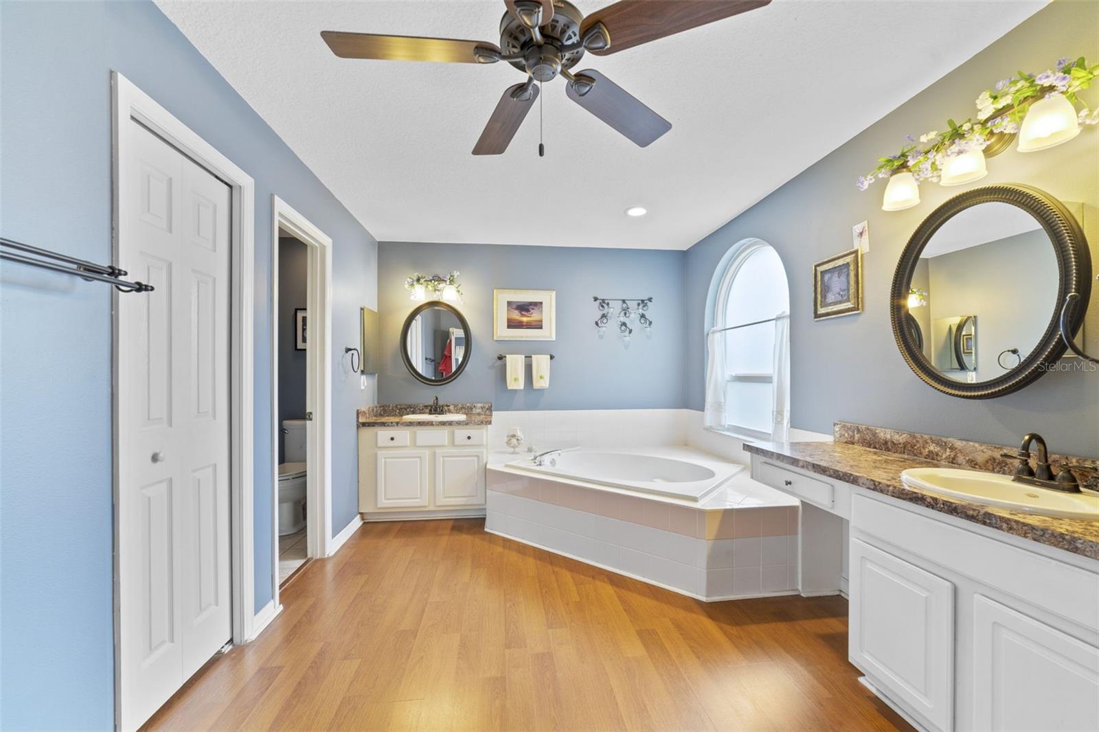 Image 15 of 26 For 124 Country Lakes Circle