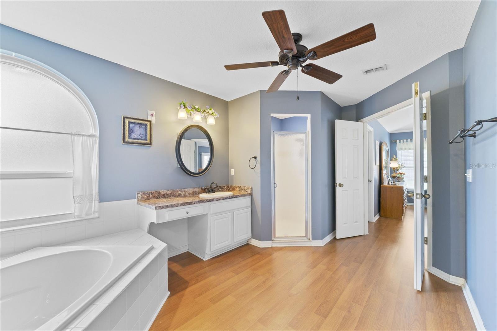 Image 16 of 26 For 124 Country Lakes Circle