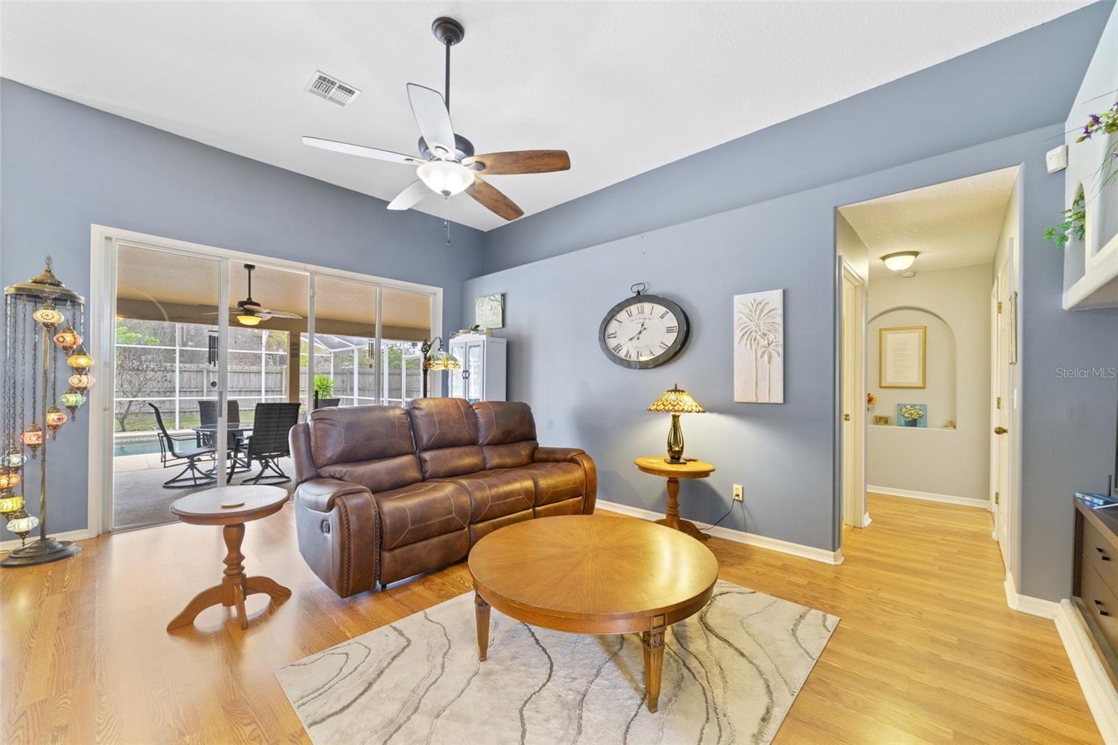 Image 4 of 26 For 124 Country Lakes Circle