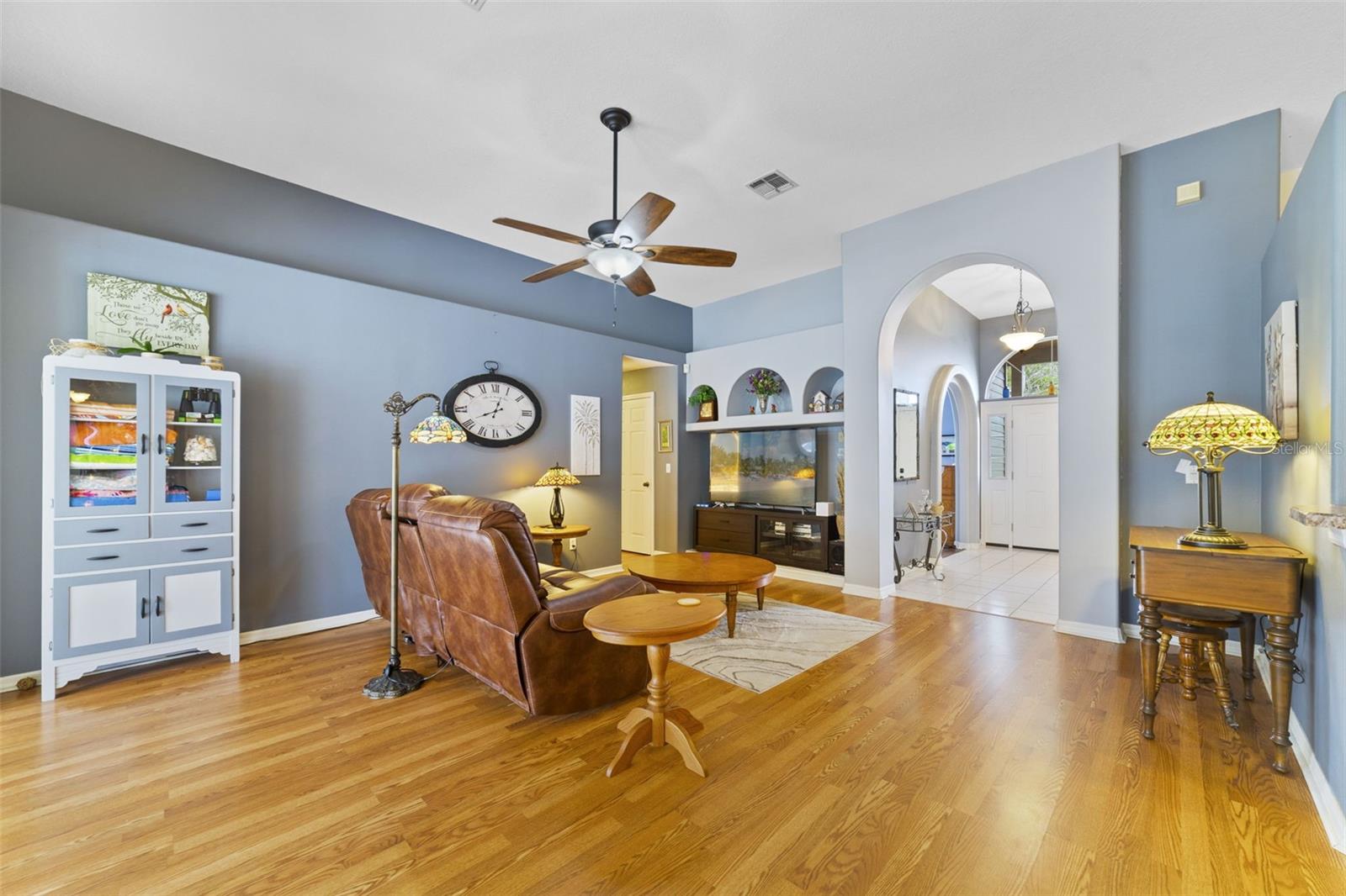 Image 5 of 26 For 124 Country Lakes Circle