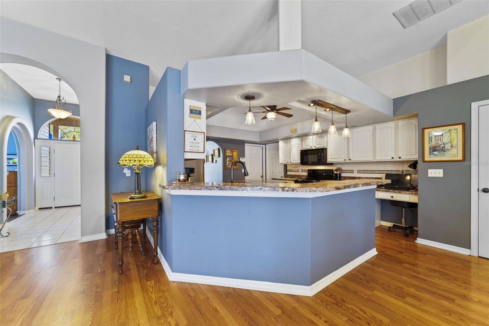 Image 7 of 26 For 124 Country Lakes Circle