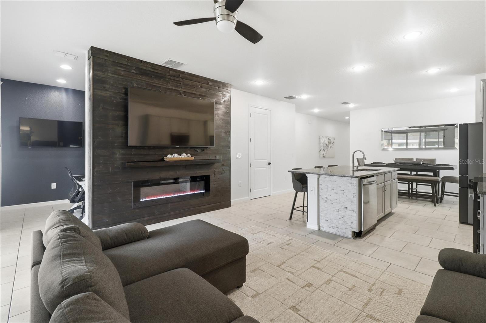 Image 22 of 35 For 5629 Western Sun Drive