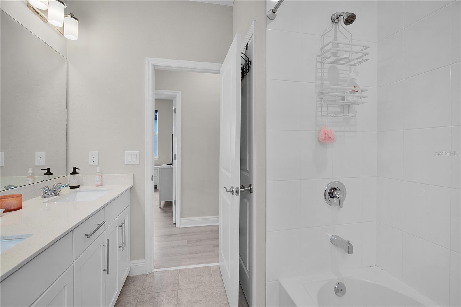 Image 25 of 42 For 9972 Pallida Hickory Way