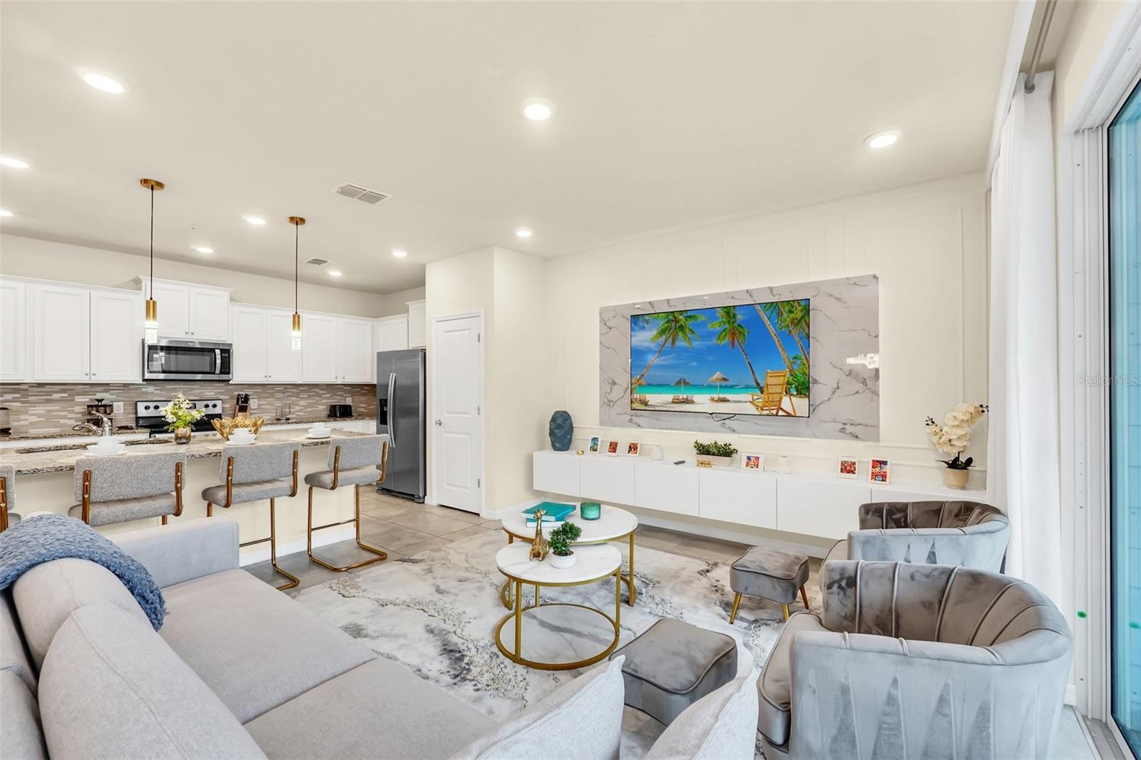 Image 15 of 48 For 830 Paradise Drive