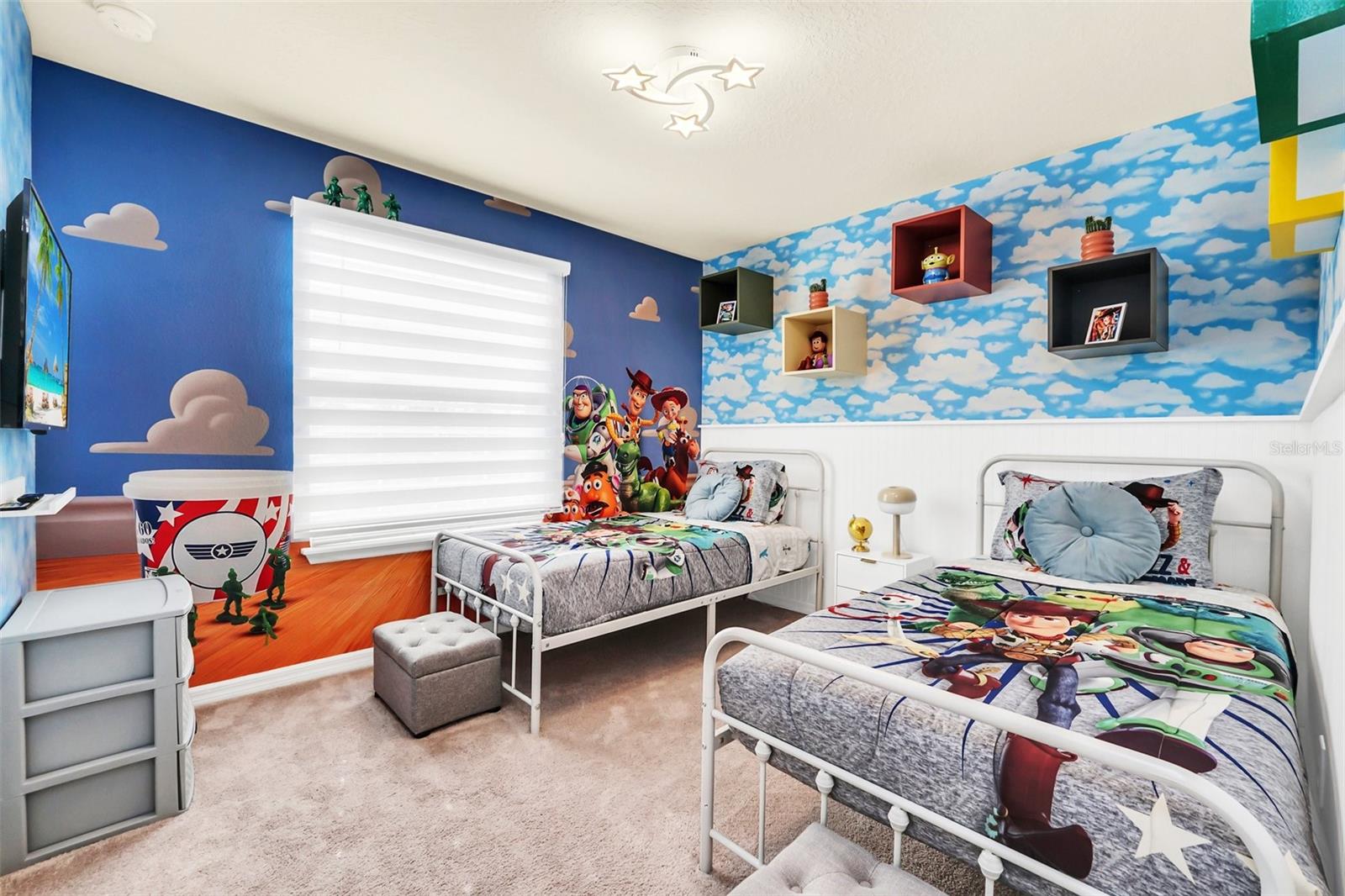 Image 33 of 48 For 830 Paradise Drive