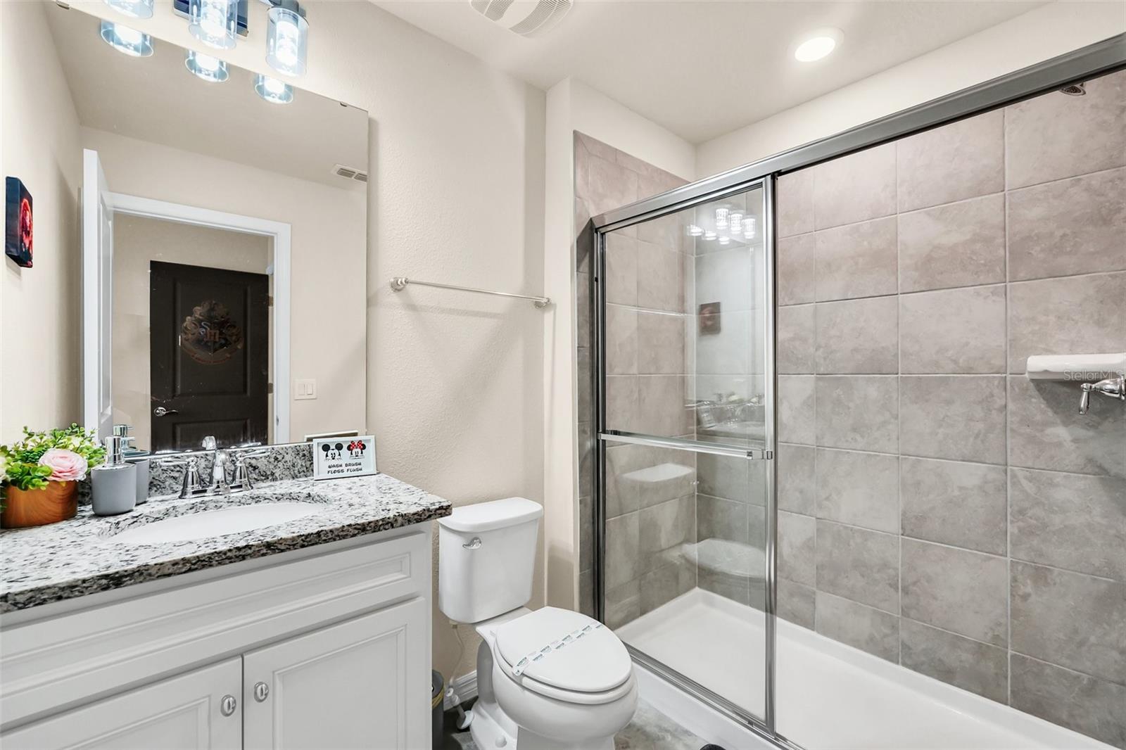 Image 41 of 48 For 830 Paradise Drive