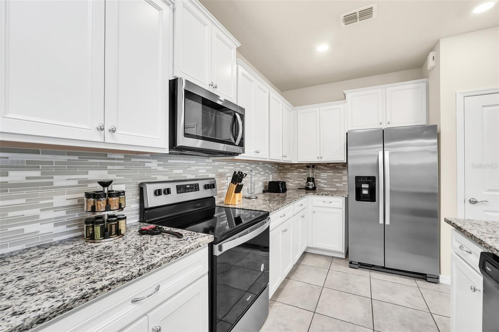 Image 8 of 48 For 830 Paradise Drive