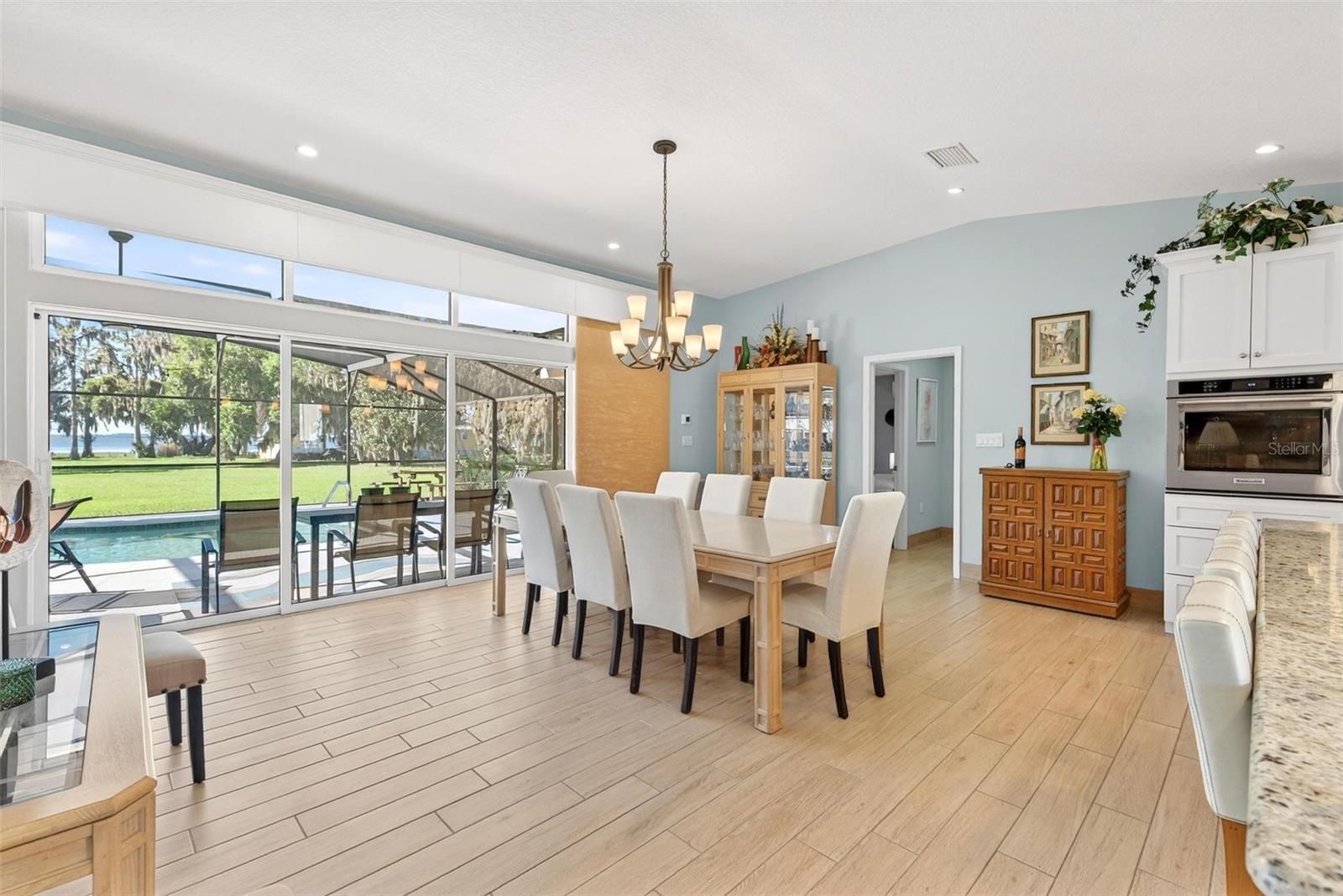 Image 14 of 100 For 10220 Bumblebee Lane