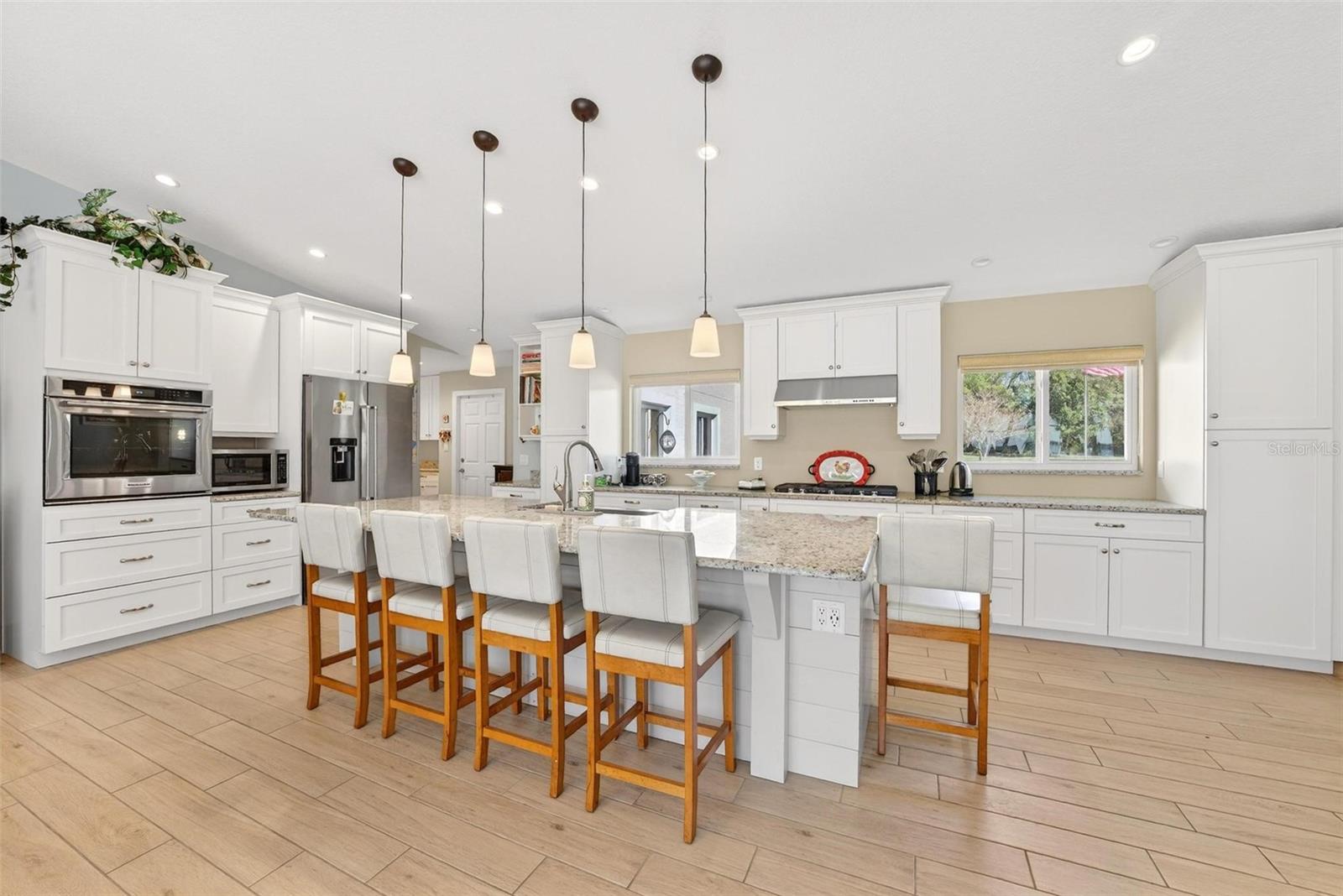 Image 15 of 100 For 10220 Bumblebee Lane