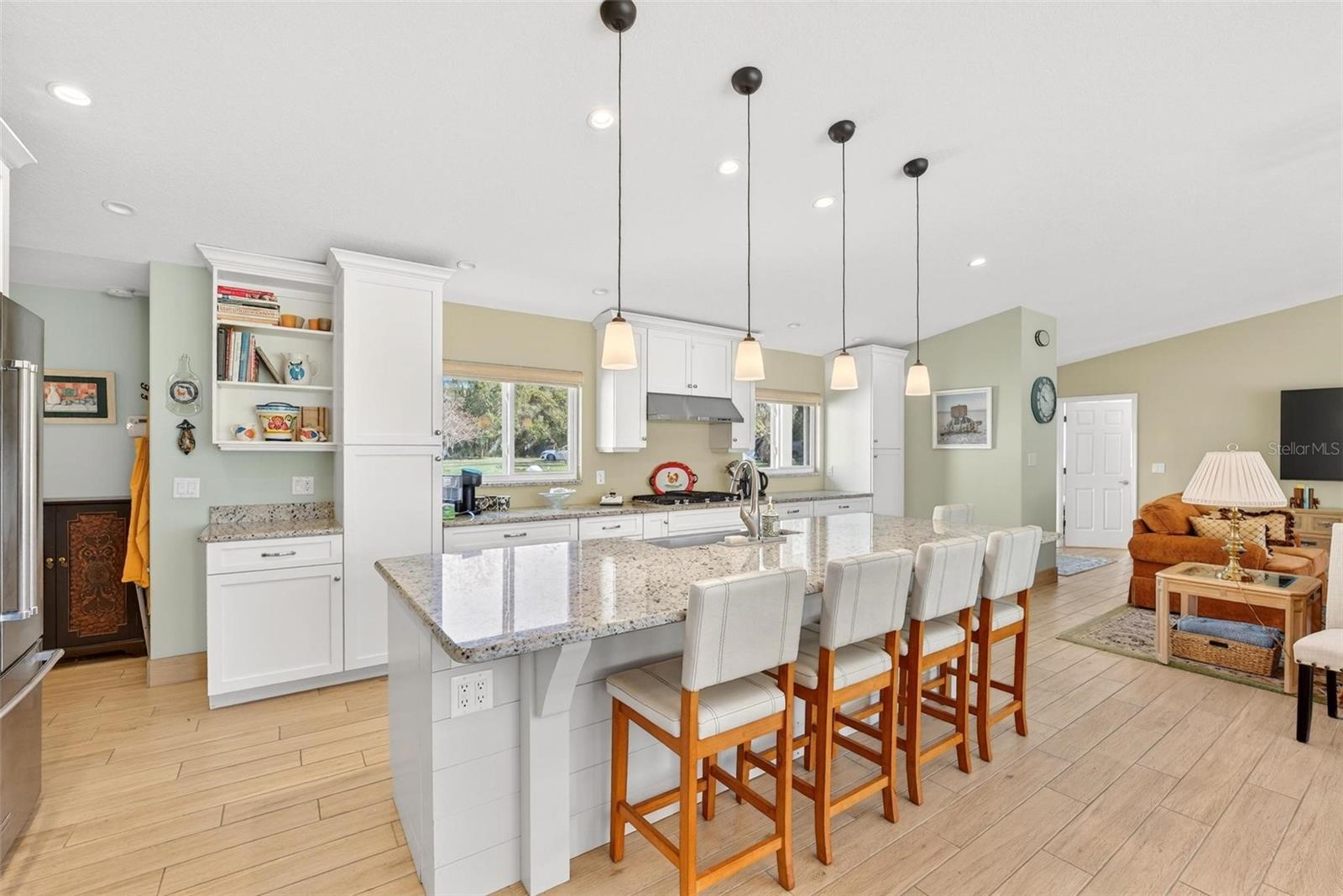 Image 18 of 100 For 10220 Bumblebee Lane