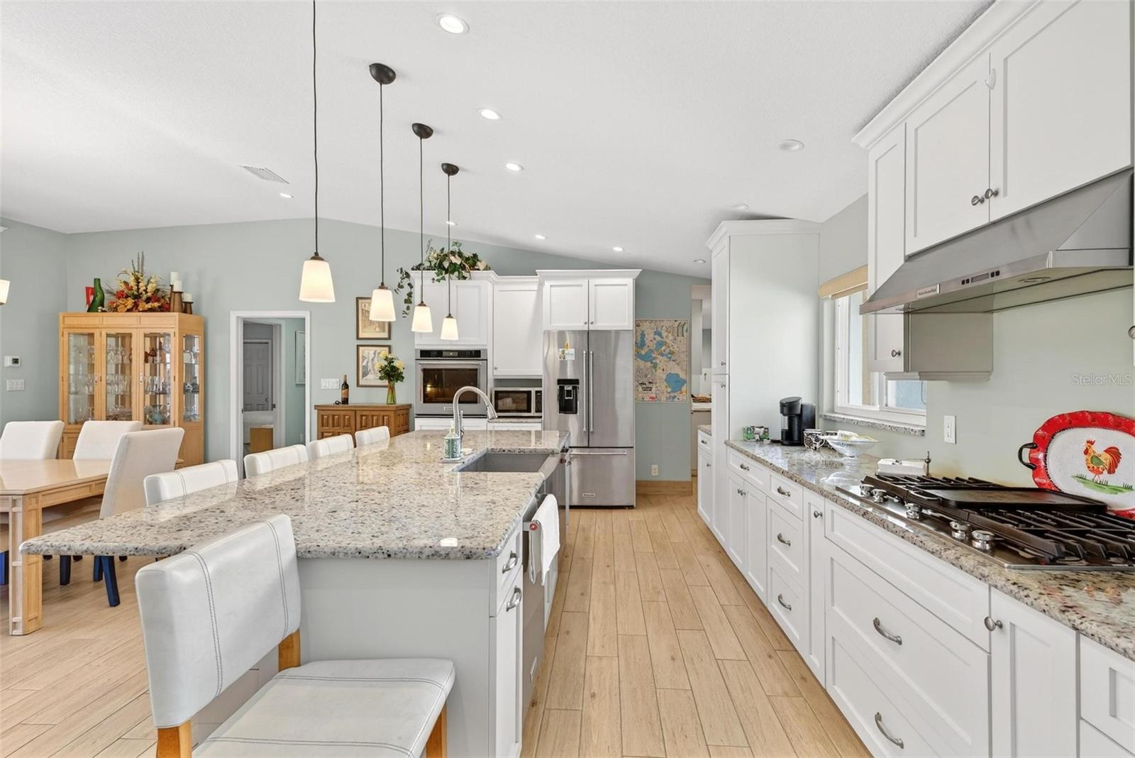 Image 21 of 100 For 10220 Bumblebee Lane