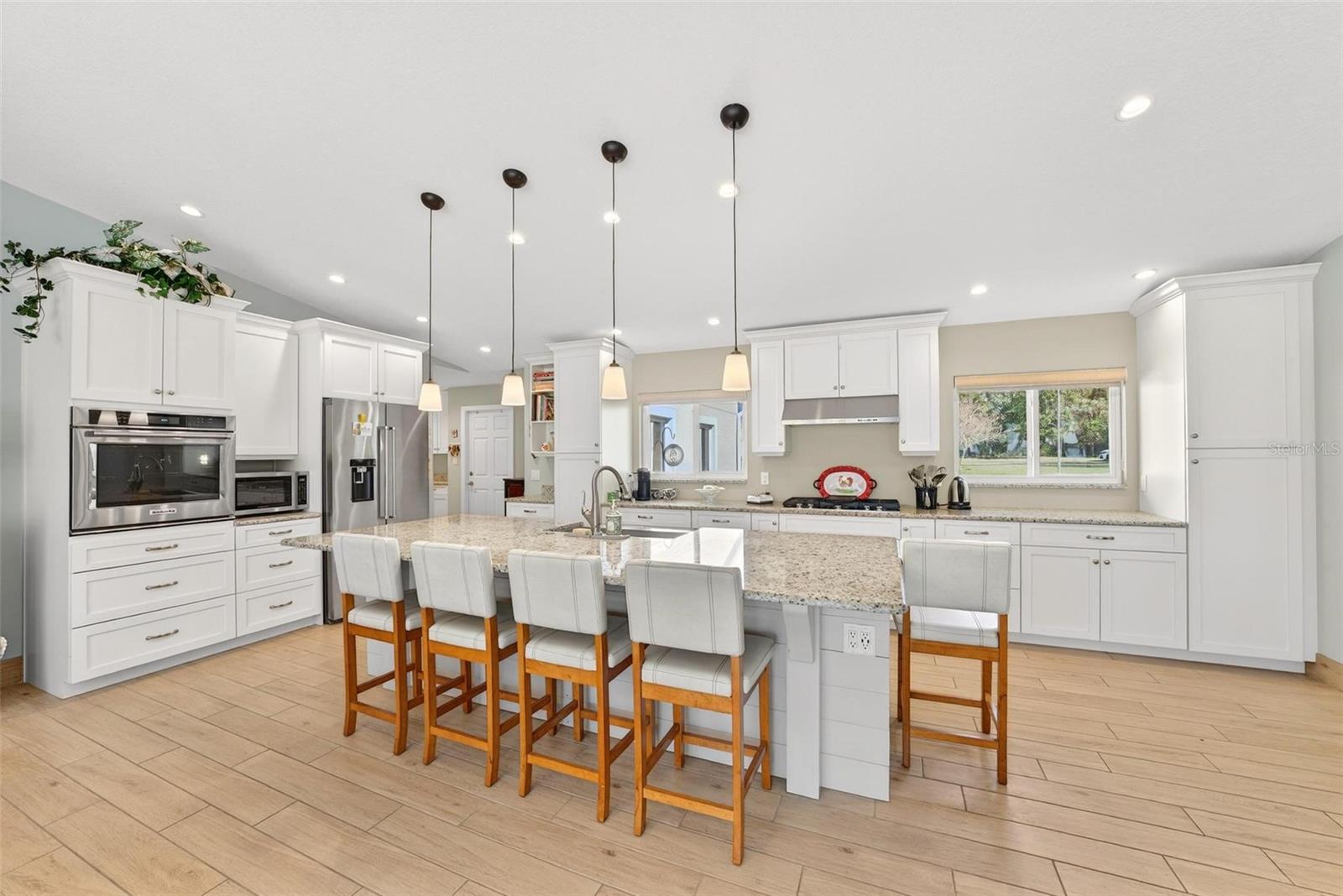 Image 24 of 100 For 10220 Bumblebee Lane