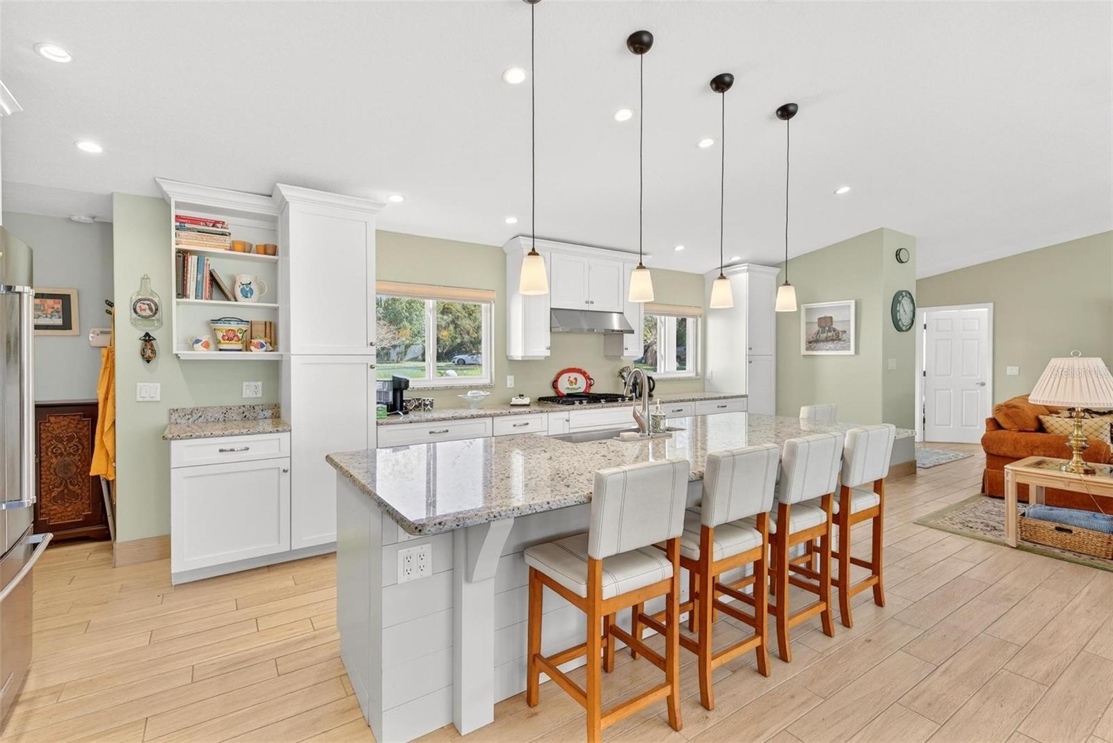 Image 25 of 100 For 10220 Bumblebee Lane